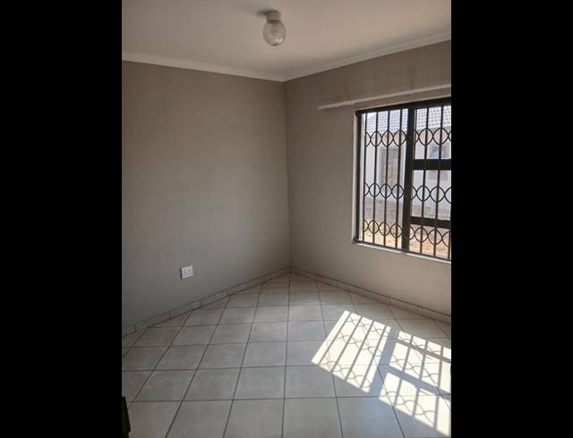 2 BEDROOM PROPERTY TO RENT IN REIGERPARK